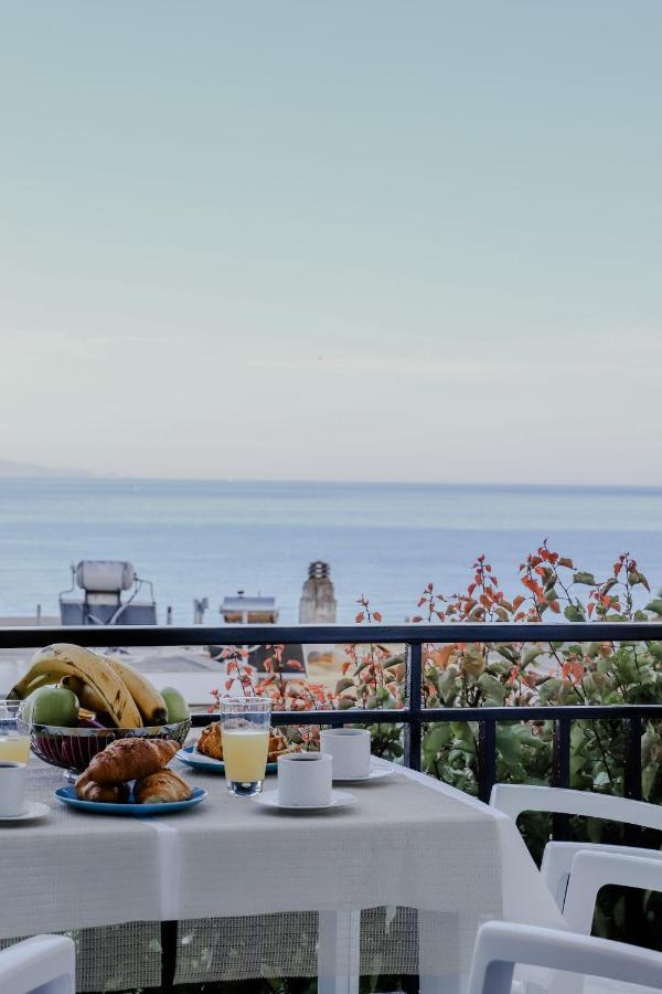Sunrise Apartment PalaiónTsiflíkion Εξωτερικό φωτογραφία